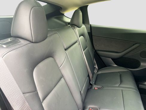 Used 2025 Tesla Model Y Long Range RWD image 26
