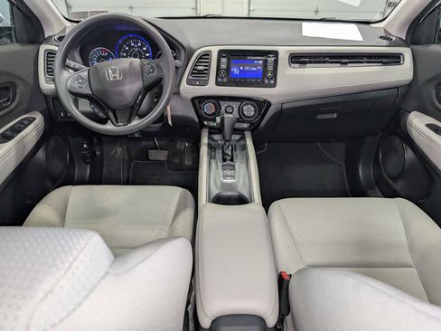 Used 2020 Honda HR-V LX image 12