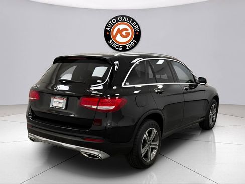 Used 2018 Mercedes-Benz GLC 300 4MATIC image 7