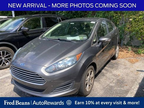 Used 2016 Ford Fiesta SE w/ Cold Weather Package FWD image 3