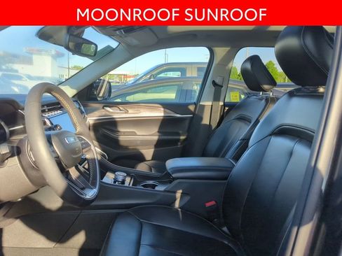 Used 2023 Jeep Grand Cherokee 4WD 4xe image 6