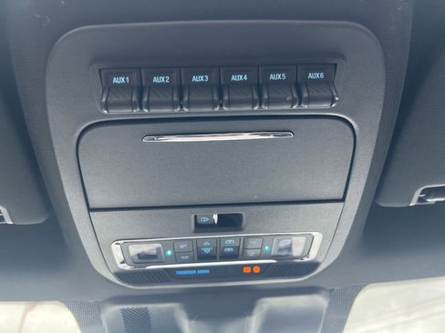 Used 2024 Ford F350 Platinum w/ FX4 Off-Road Package image 16