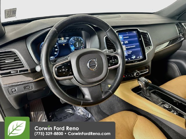 Used 2018 Volvo XC90 T6 Momentum w/ Momentum Plus Package AWD/4WD image 10