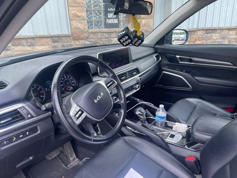Certified 2022 Kia Telluride S AWD/4WD image 6