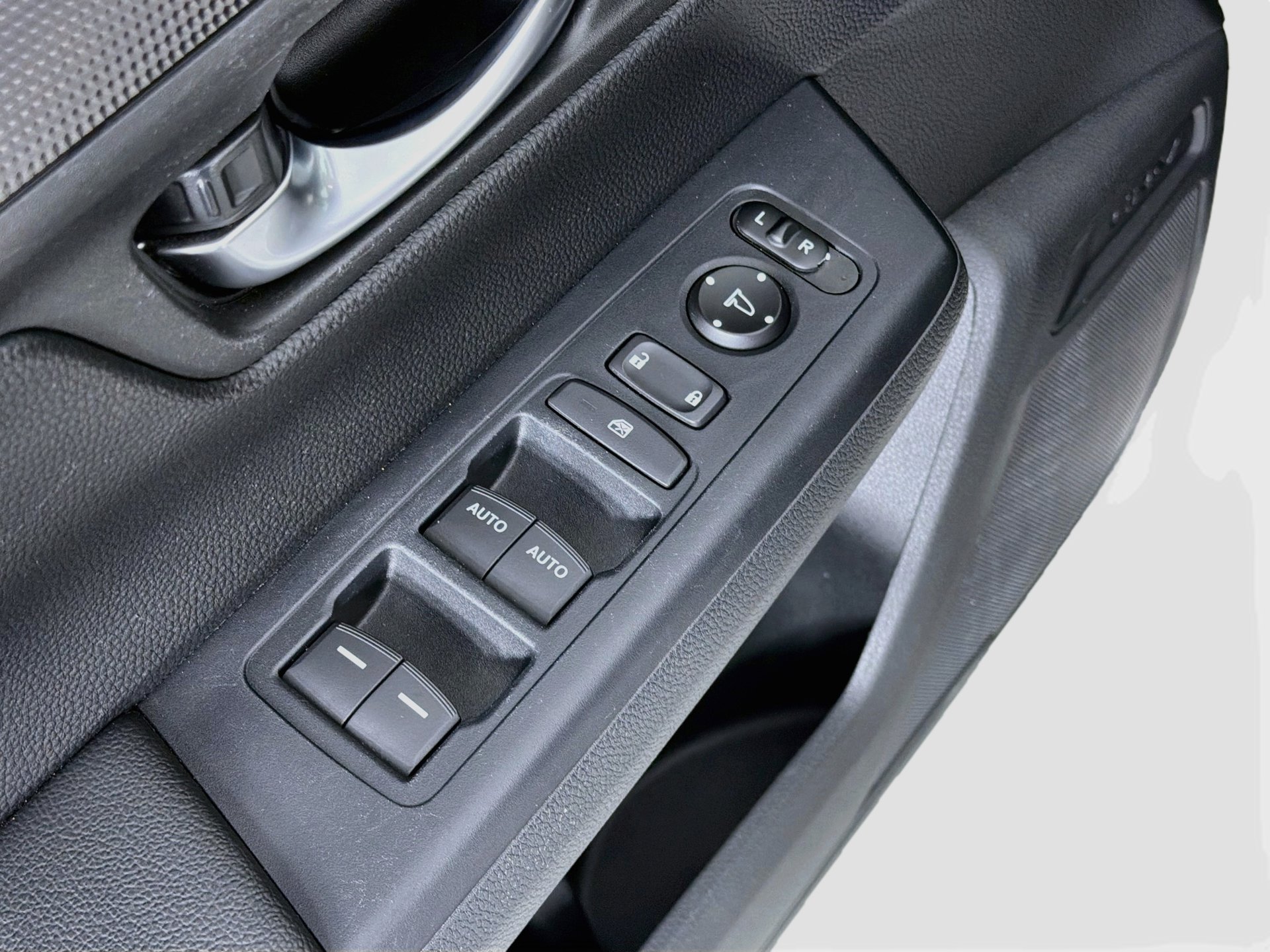 Used 2024 Honda CR-V EX image 21