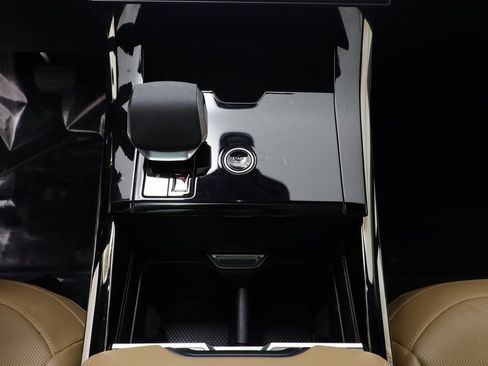 Certified 2025 Land Rover Range Rover Sport SE image 12