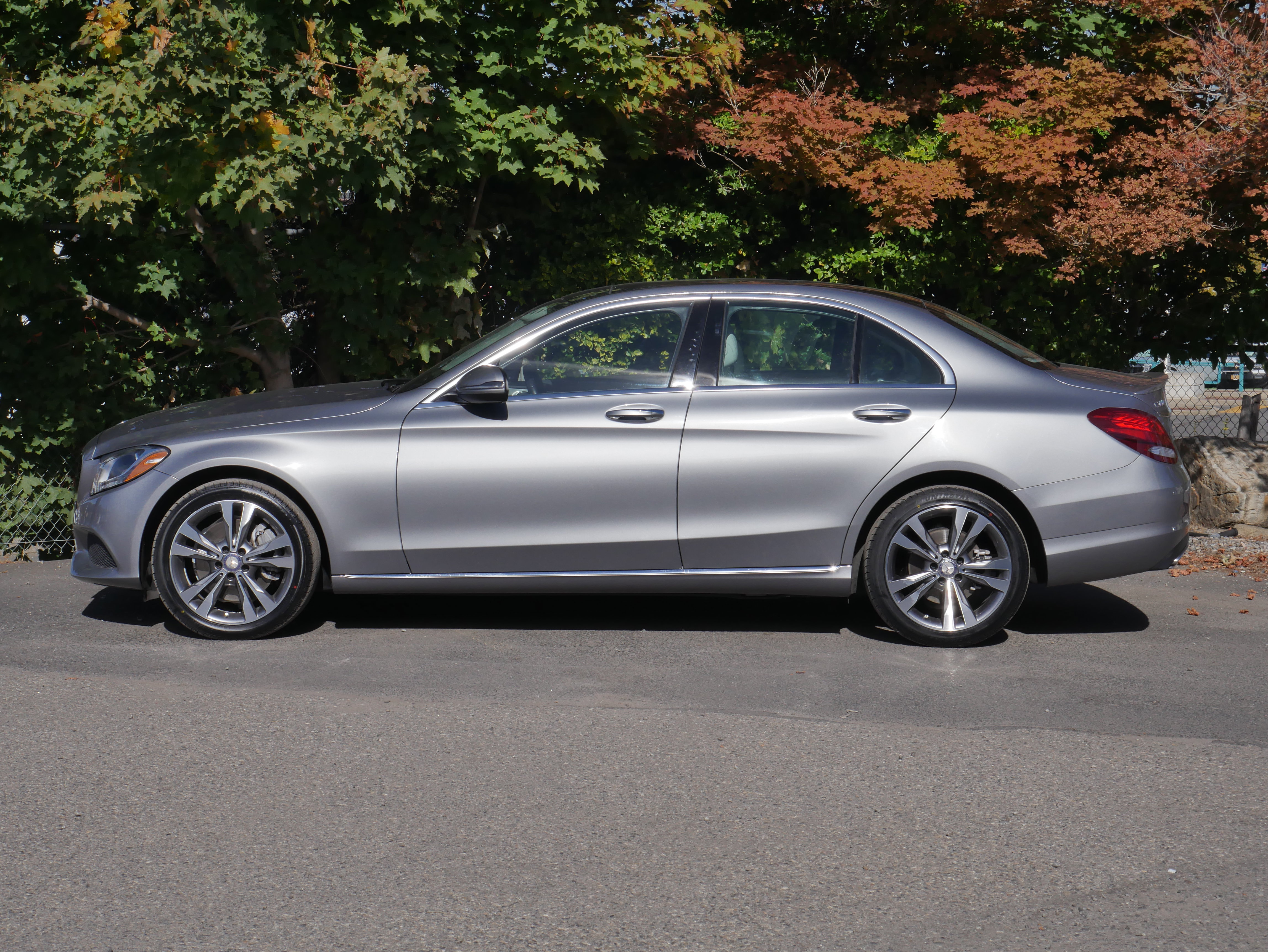 Used 2016 Mercedes-Benz C 300 4MATIC Sedan image 9