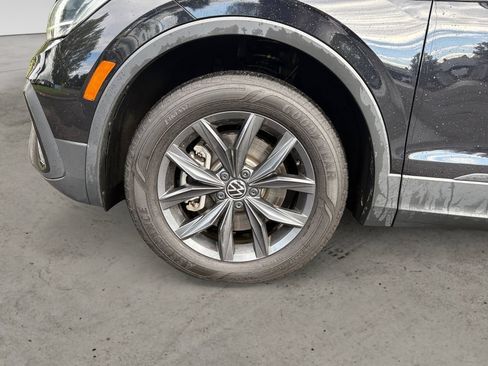 Used 2022 Volkswagen Tiguan SE AWD/4WD image 9