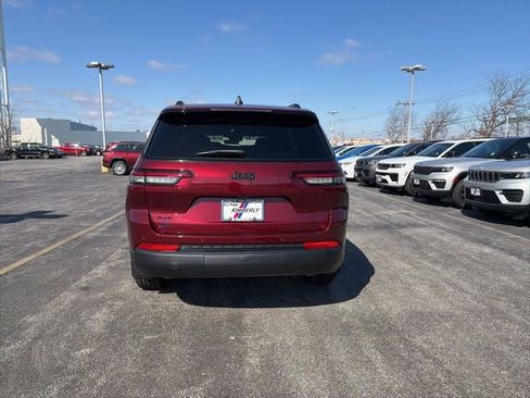 New 2025 Jeep Grand Cherokee L Altitude image 12