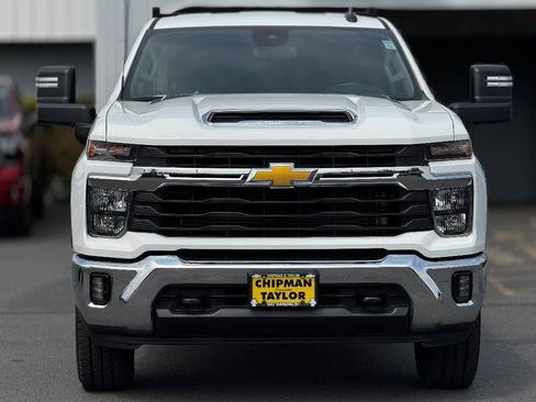 Used 2024 Chevrolet Silverado 2500 LT w/ Convenience Package image 10