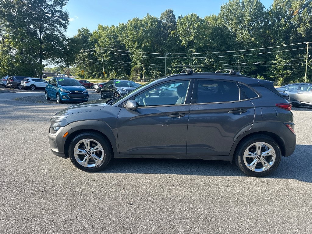 Used 2022 Hyundai Kona SEL FWD image 4