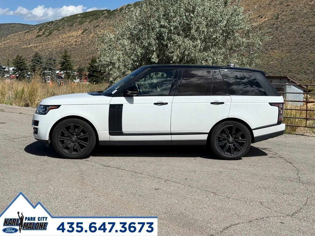 Used 2017 Land Rover Range Rover Supercharged AWD/4WD image 2