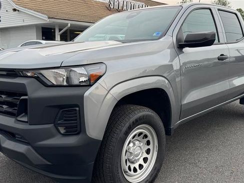 Used 2023 Chevrolet Colorado W/T RWD image 13