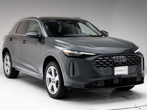 New 2025 Audi Q5 Premium Plus image 3