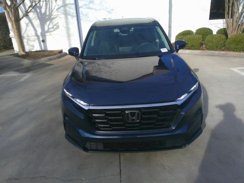 Used 2025 Honda CR-V LX image 3