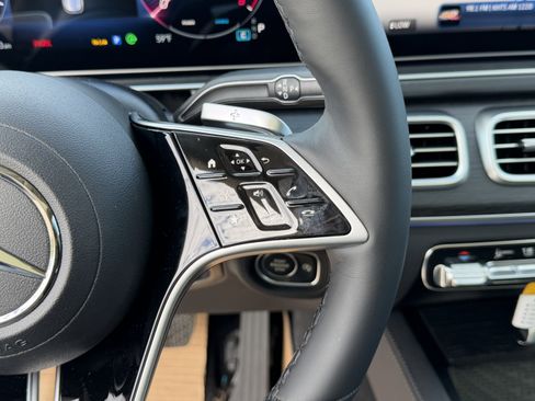New 2026 Mercedes-Benz GLS 450 4MATIC image 22