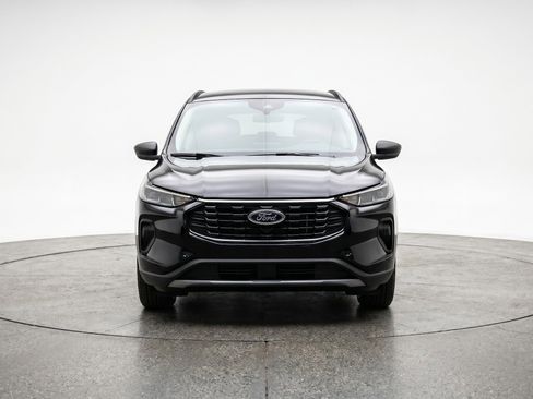 Used 2024 Ford Escape ST-Line AWD/4WD image 2