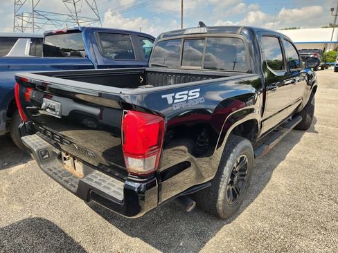 Used 2018 Toyota Tacoma SR w/ SR Convenience Package RWD image 5