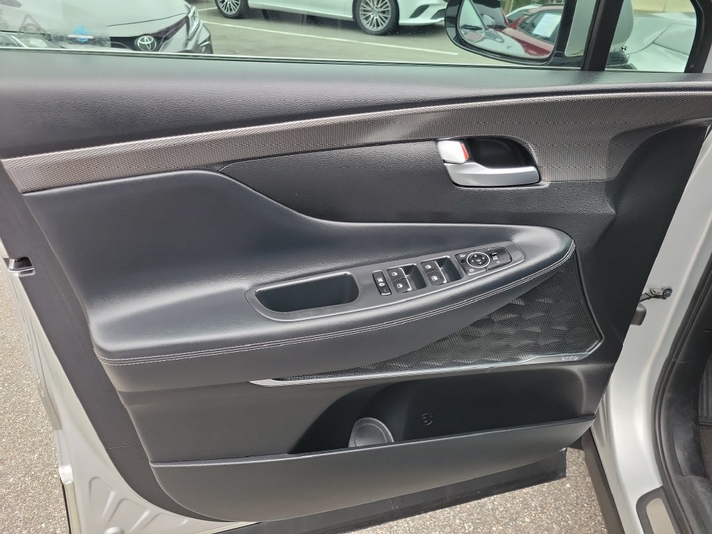 Used 2019 Hyundai Santa Fe Limited FWD image 14