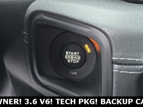 Used 2024 Jeep Wrangler Rubicon w/ Technology Group image 8