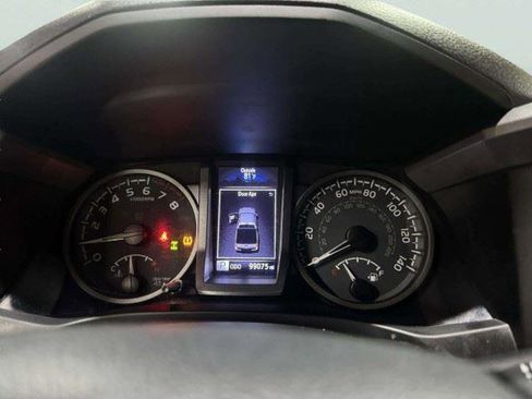 Used 2020 Toyota Tacoma TRD Off-Road w/ Technology Package AWD/4WD image 18
