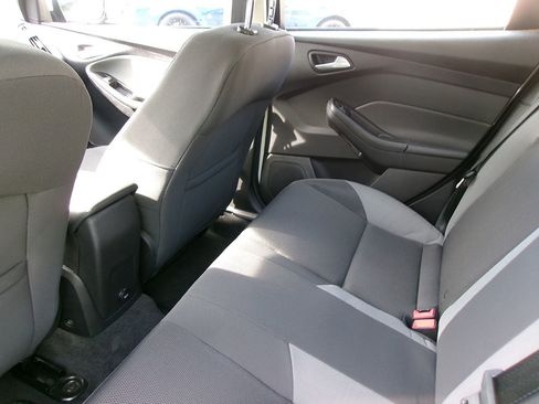 Used 2014 Ford Focus SE image 11