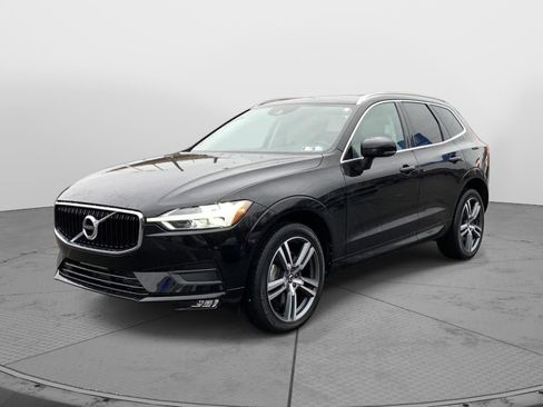 Used 2021 Volvo XC60 T6 Momentum w/ Premium Package image 7