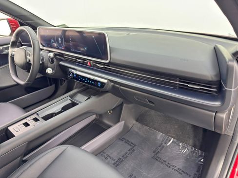 Used 2024 Hyundai Ioniq 6 SEL image 13