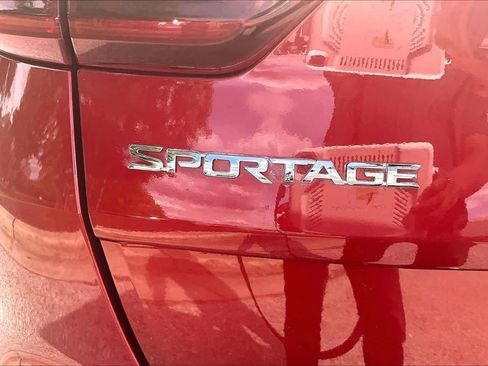 Used 2022 Kia Sportage LX AWD/4WD image 10