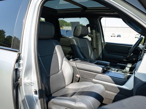 Used 2023 Toyota Tundra Platinum AWD/4WD image 23