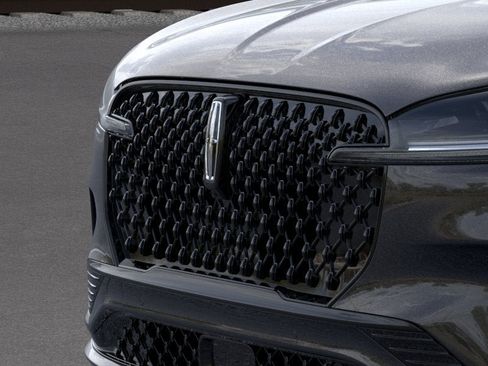 New 2026 Lincoln Aviator AWD image 17