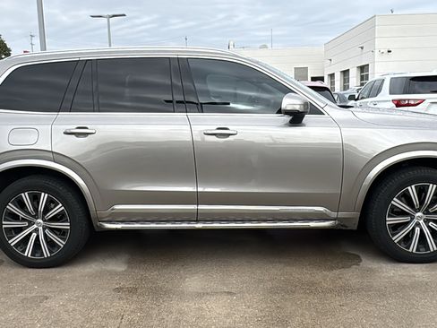 Used 2022 Volvo XC90 T8 Inscription image 5