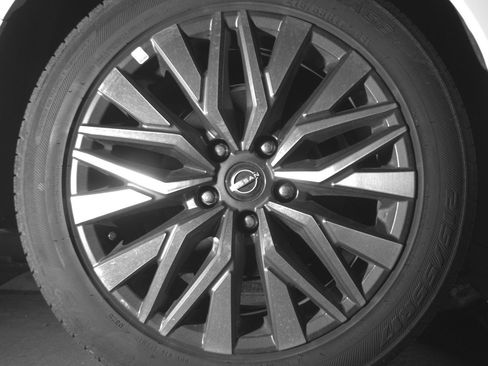 Used 2025 Nissan Altima 2.5 SV image 15