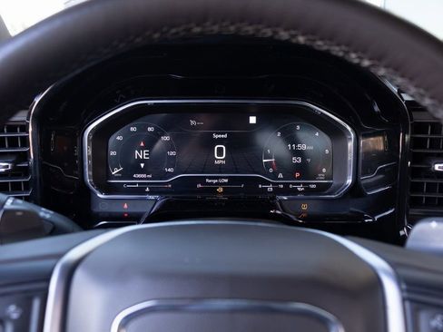 Used 2023 GMC Sierra 1500 SLT image 31