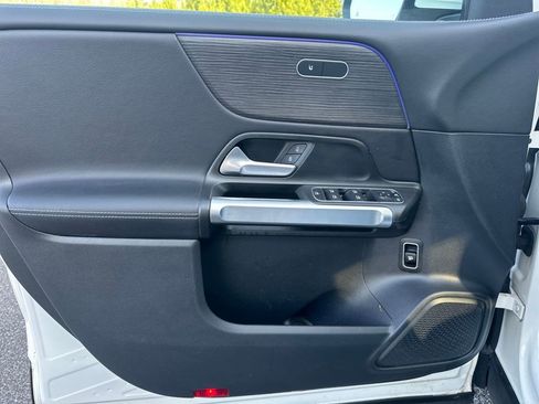 Certified 2022 Mercedes-Benz GLB 250 4MATIC image 26