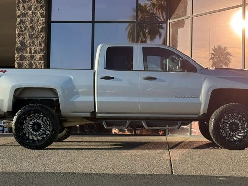 Used 2018 Chevrolet Silverado 1500 Custom w/ Trailering Package image 15