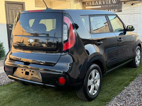 Used 2017 Kia Soul FWD image 14