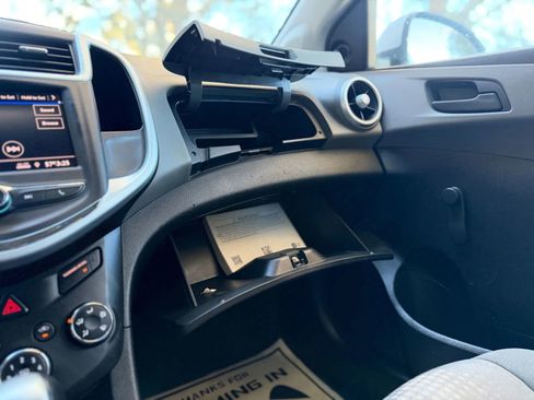 Used 2020 Chevrolet Sonic LT image 6