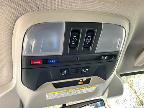 Used 2021 Subaru Crosstrek 2.0i Premium w/ Moonroof Package image 34