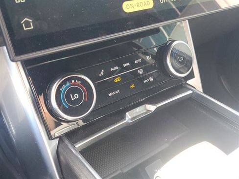 Used 2023 Land Rover Range Rover Autobiography image 51