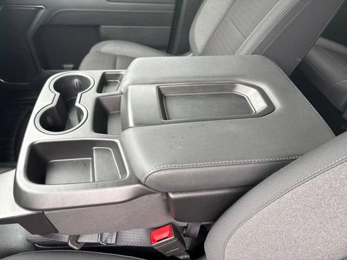 Used 2025 Chevrolet Silverado 1500 LT AWD/4WD image 19