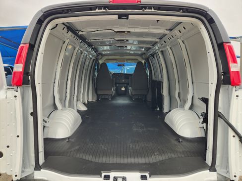 New 2025 Chevrolet Express 3500 Extended w/ Driver Convenience Package image 23