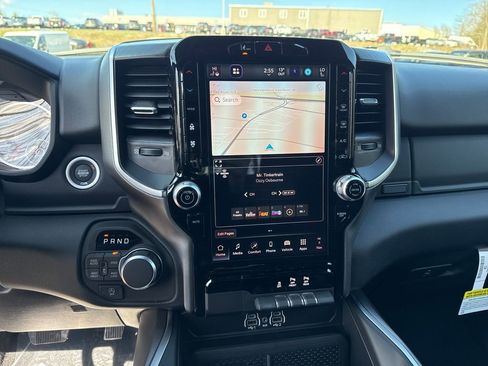 New 2026 RAM 1500 4x4 Crew Cab image 12
