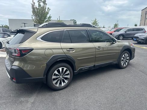 Used 2025 Subaru Outback Touring XT AWD/4WD image 4