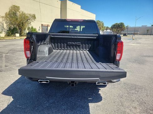 New 2026 GMC Sierra 1500 Elevation image 7