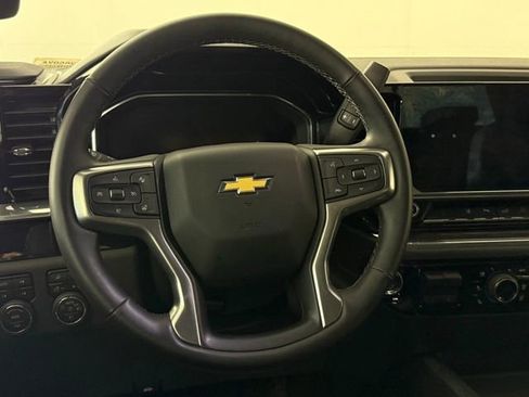 Used 2024 Chevrolet Silverado 2500 LTZ w/ LTZ Convenience Package image 24