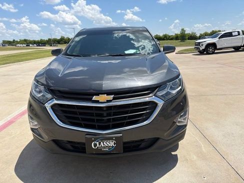 Used 2018 Chevrolet Equinox LT FWD image 4