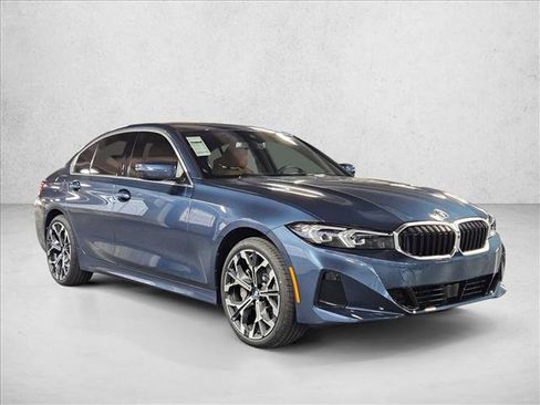 Used 2026 BMW 330i xDrive Sedan w/ Premium Package AWD/4WD image 6