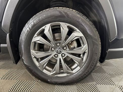 Used 2022 Toyota RAV4 Limited image 32