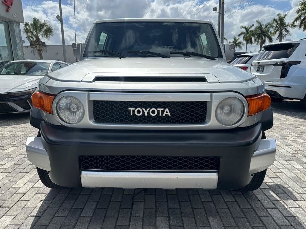 Used 2007 Toyota FJ Cruiser 2WD w/ Convenience Pkg image 2